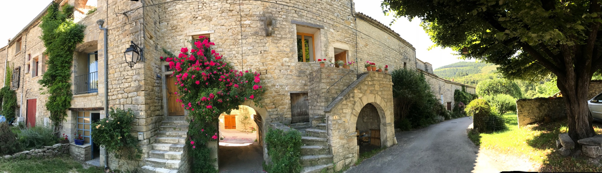 Le Grand Portail de Sainte-Euphémie-sur-Ouvèze